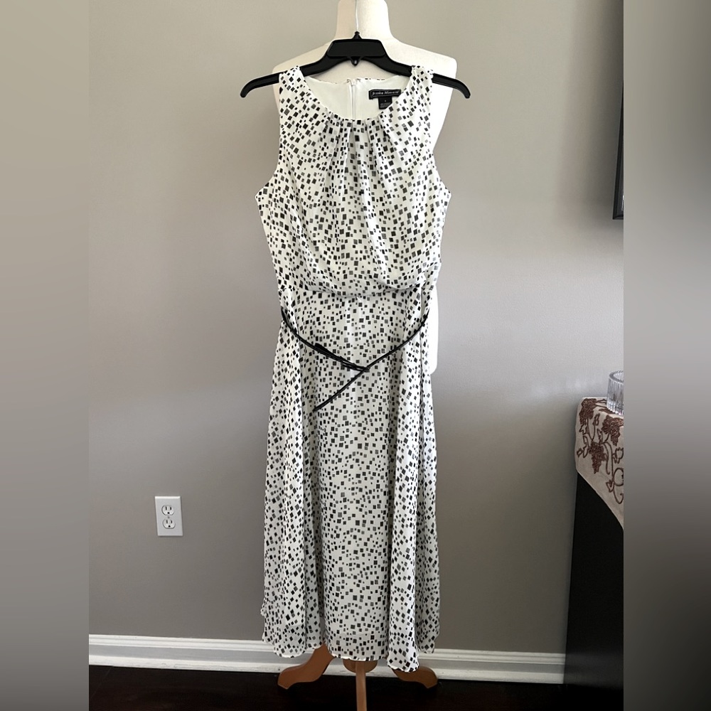 Jessica Howard dress